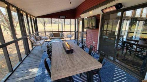 Ruang duduk di Golf Course Views Hot Tub Games & Pool Access