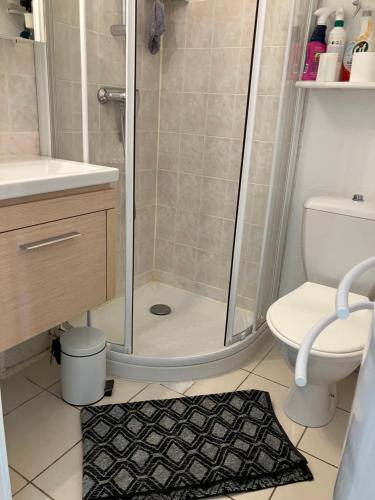 Koupelna v ubytování Havre de paix - calme et cosy avec terrasse