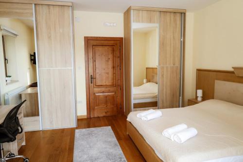 Llit o llits en una habitació de Villa Mia