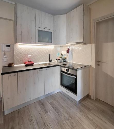 Cozy & Stylish Eastside Apt.