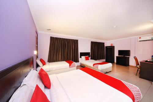 Katil atau katil-katil dalam bilik di Super OYO 473 Comfort Hotel 2