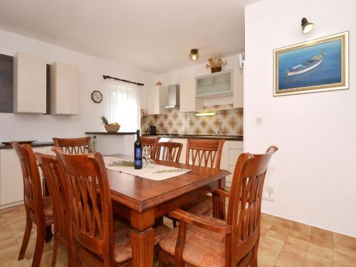 Apartments Kobaslic