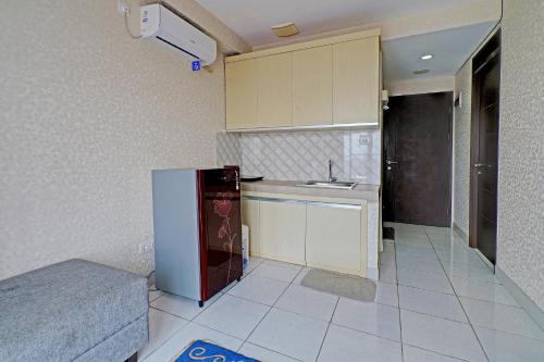 Dapur atau dapur kecil di OYO Life 92548 M-square Apartment By Lins Pro