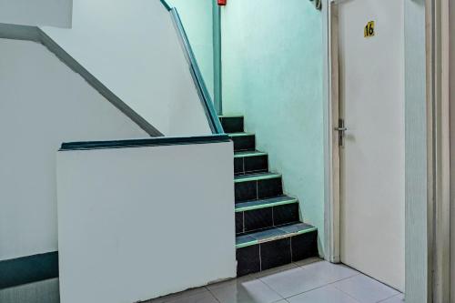 Φωτογραφία από το άλμπουμ του Hotel O Home Stay Elis Cateliya Syariah σε Karawang