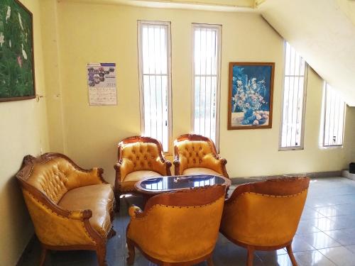 Et opholdsområde på OYO Life 2664 D'kost