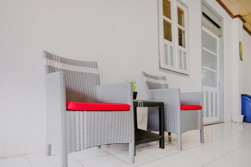 Posezení v ubytování OYO Life 2638 Hotel Raya