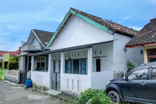 Φωτογραφία από το άλμπουμ του Hotel O Penginapan Indola Near Masjid Al Muhtadin σε Muaradua