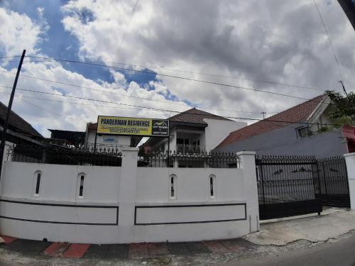 Fotografie z fotogalerie ubytování OYO 2826 Panderman Residence v destinaci Blitar