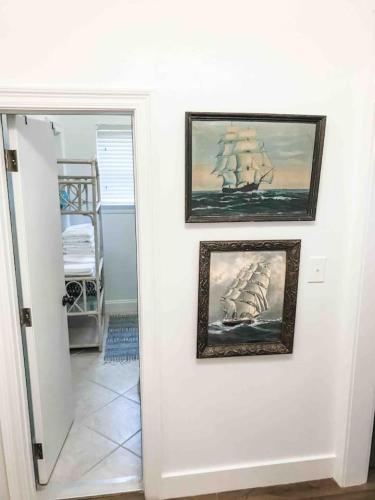 Φωτογραφία από το άλμπουμ του 1BR Apt. w KING Bed on 30A .4 mi to Beach σε Santa Rosa Beach