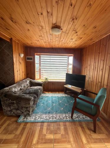 Hostal Livary Puerto Varasにあるテレビまたはエンターテインメントセンター