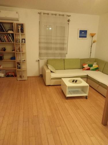 Apartments with parking space Zagreb - 24134
