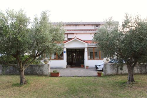 Apartments with a parking space Jurandvor, Krk - 24141