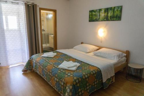 Apartments with parking space Jurandvor, Krk - 24141