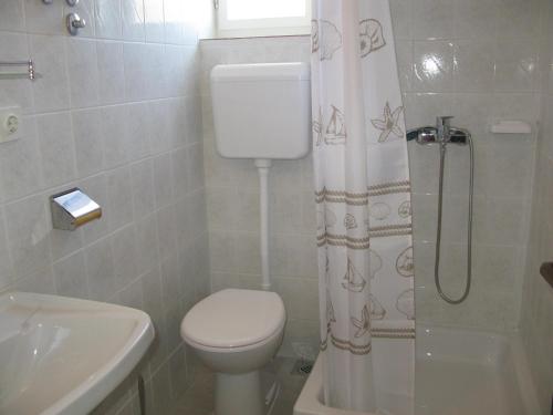 Apartments by the sea Barbat, Rab - 24217