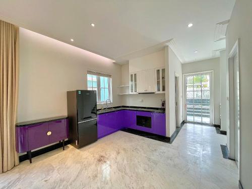 Η κουζίνα ή μικρή κουζίνα στο Villa Nova World Phan Thiết