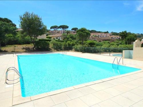 Photo de la galerie de l'établissement Appartement 3 pièces avec balcon et accès plage à Sainte-Maxime - FR-1-780-55, à Sainte-Maxime