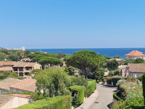 Appartement 3 pièces avec vue mer dans résidence avec piscine proche plage Sainte-Maxime