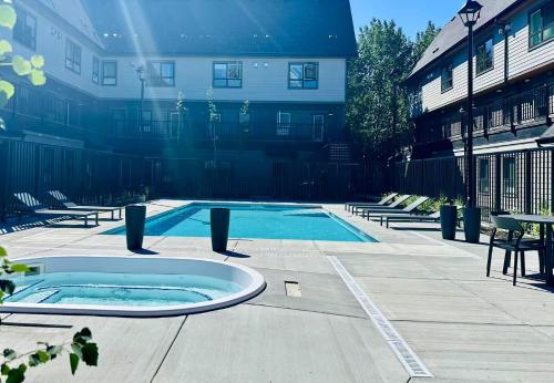 Piscina en o cerca de Immersed in the scenery of Canmore