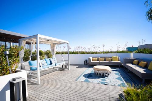 Πισίνα στο ή κοντά στο Ocean Breeze 2 bed Apt with FREE PARKING in Santa Monica