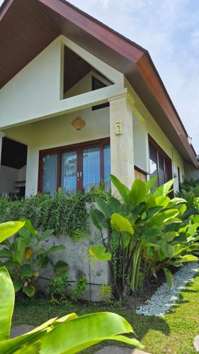 Zahrada ubytování INNerpeace Bali