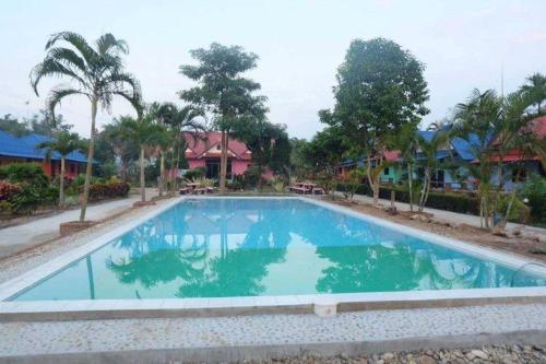 Bazén v ubytování Ruen View Resort nebo v jeho okolí