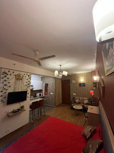 Televisyen dan/atau pusat hiburan di Luxury Stays with Sunset View