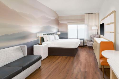 Postel nebo postele na pokoji v ubytování DoubleTree by Hilton Phoenix-Gilbert