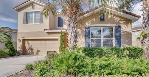 El edificio en el que está la casa vacacional
