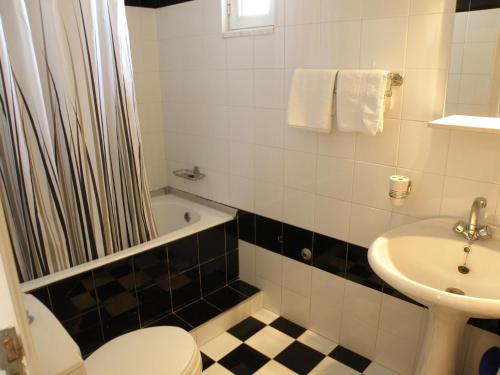 Kúpeľňa v ubytovaní COLONIAL FAMILY apartment #3