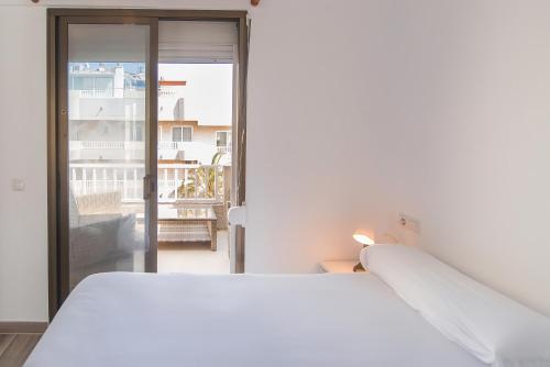 WELCS APARTAMENTO 292 EMP con piscina y con vistas