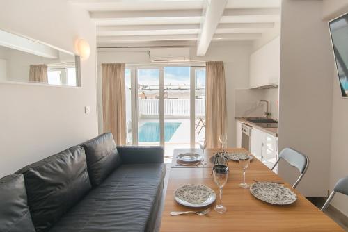 WELCS APARTAMENTO 292 EMP con piscina y con vistas