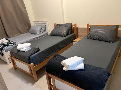 Foto Ash-Shāriqah’s asuva majutusasutuse Waterfront comfort appartmentشقة بانوراما إطلاله على البحيرة galeriist