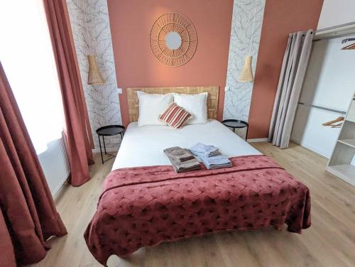 En eller flere senge i et værelse på Alsace Cozy Nest 3ppl AC, Wifi & Center