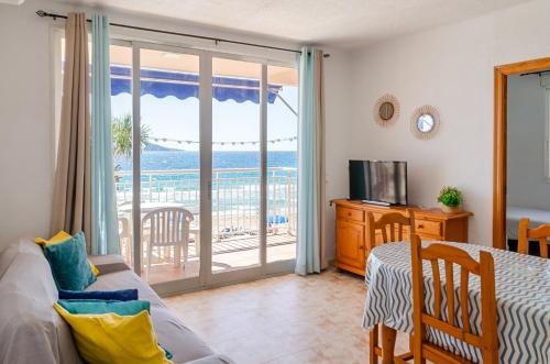 Levante Beach Apartments by Mara Boutique