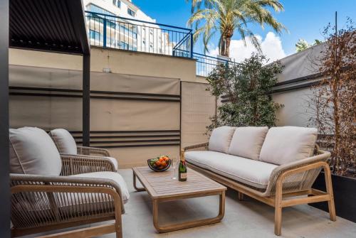 Stylish 2BR in Estepona, Walk to Beach & Old Town