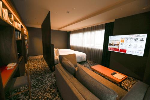 TV o dispositivi per l'intrattenimento presso Richmond Hotel Premier Tokyo Schole