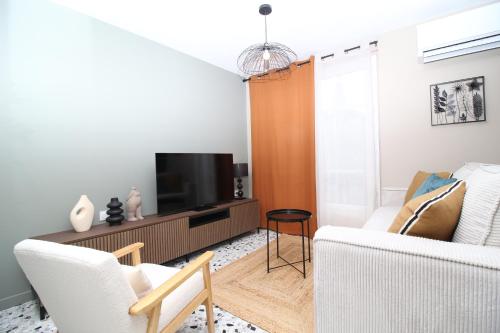 LES CARMES-Climatisation-Confort-WiFi-Hypercentre-Netflix