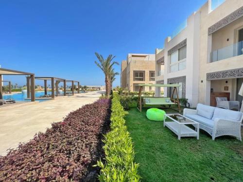 Luxury 5 Bedrooms Sea Front Villa