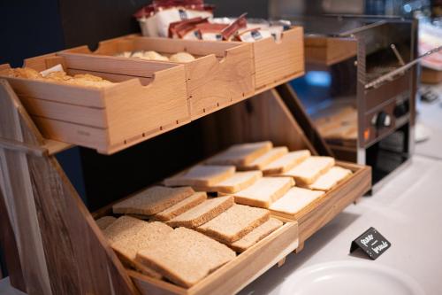 Makanan di atau berdekatan hotel