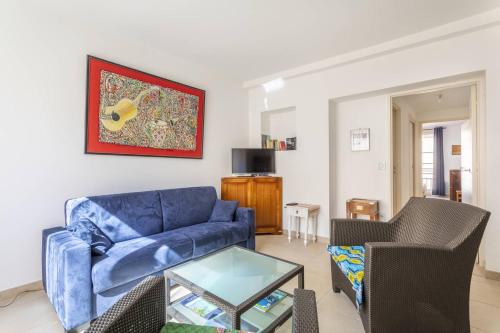 Photo de la galerie de l'établissement Superbe T2 refait à neuf proche du centre du village et de la Mer, à Porquerolles