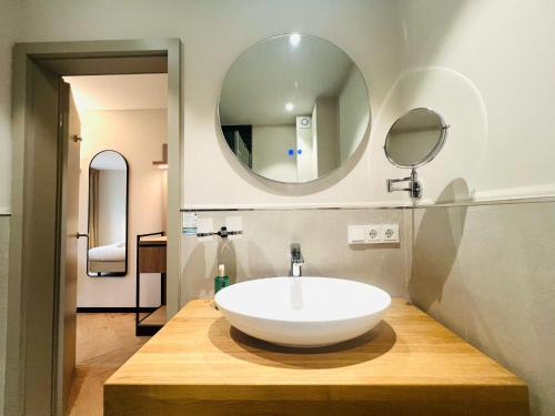 Koupelna v ubytování May Hotel Mayschoß