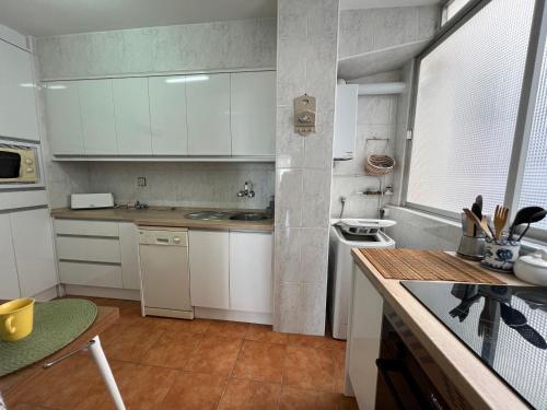 Dapur atau dapur kecil di Todimer Sea Views