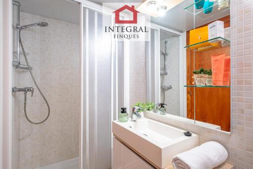 Ένα μπάνιο στο La Goleta de Palamós