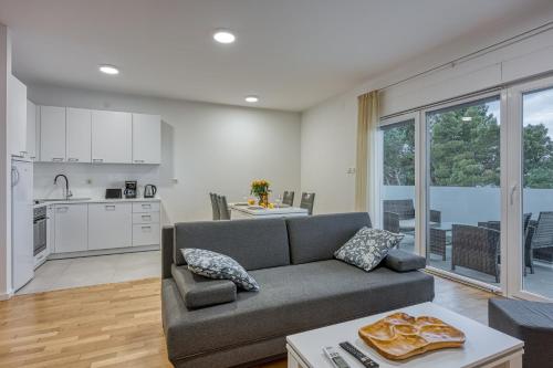 Cikat Bay Modern Apartment - Happy Rentals