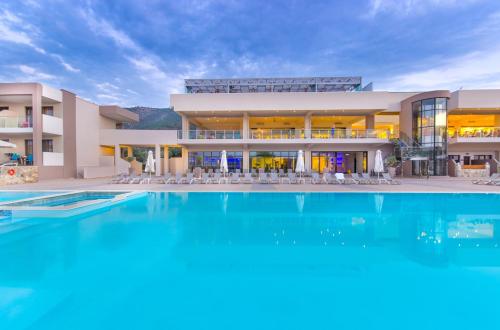 Gallery image of ALEA Hotel & Suites in Prinos