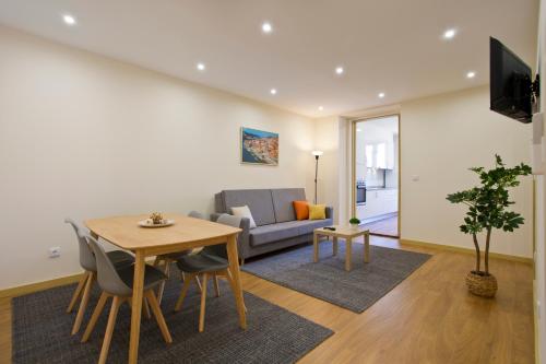 Aposentus - CS Trindade Apartments