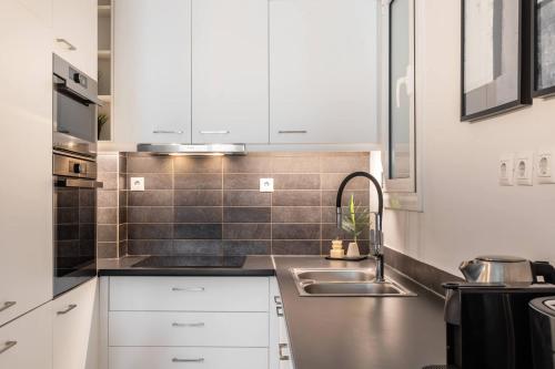 Charming & Comfy 2BD Apartment in Acropolis Area by UPSTREET