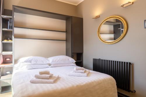 Ponte Vecchio Terrace Suite with Jacuzzi