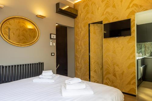 Ponte Vecchio Terrace Suite with Jacuzzi