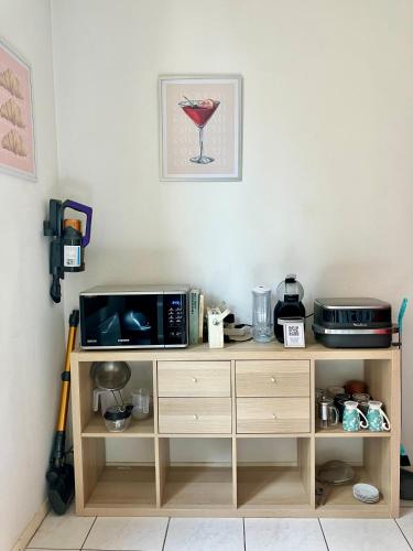 Utensilios para hacer té y café en Dove Nest